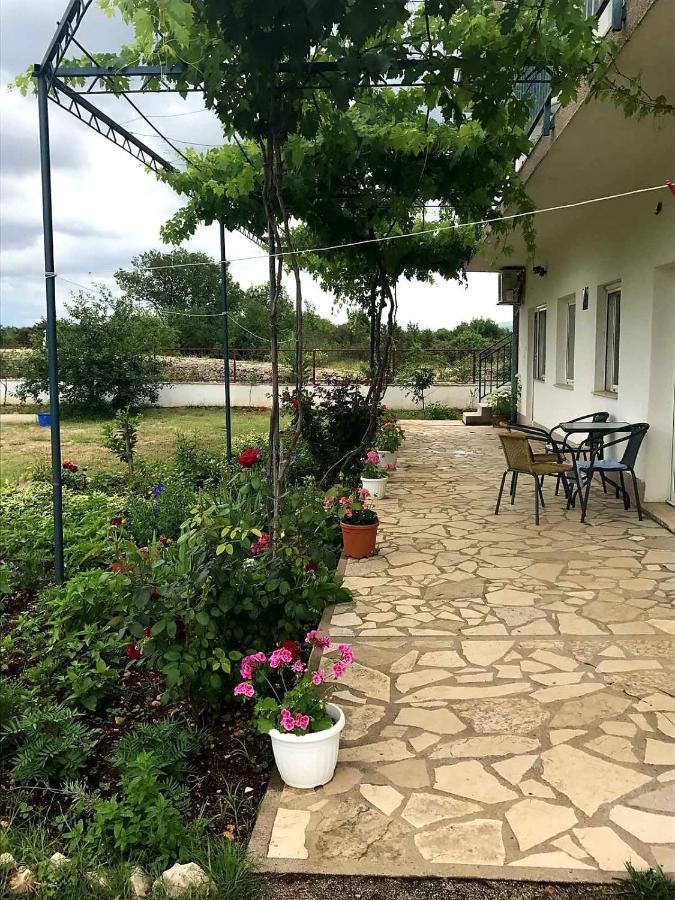Apartments Nena Lozovac Luaran gambar